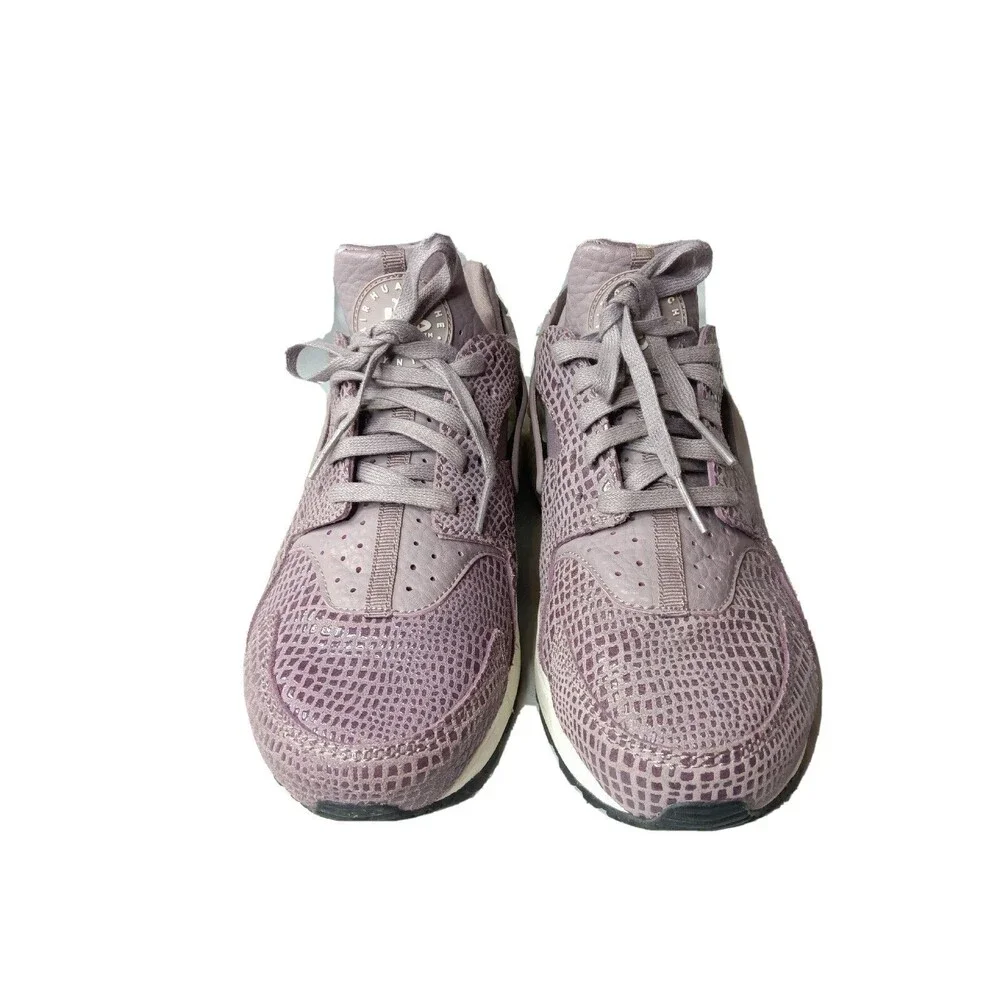 Nike Air Huarache Shoes Women's Size 8  Print Purple Smoke